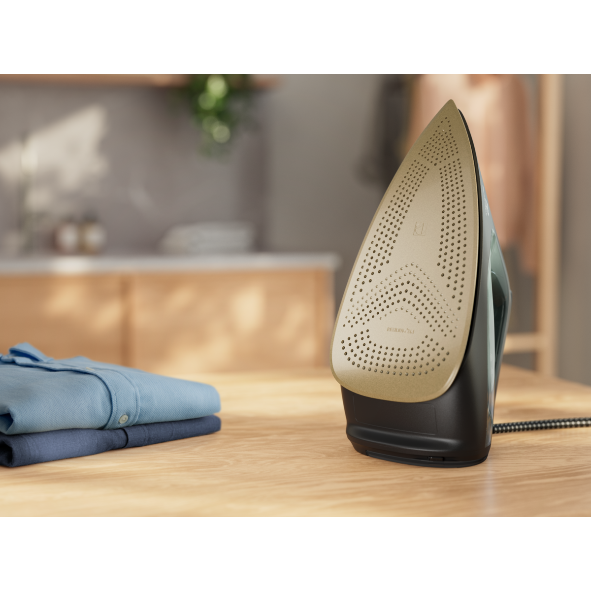 Electrolux - Buharlı Ütü - E8SI2-8OG
