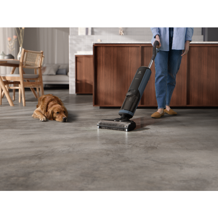 Electrolux - Islak & Kuru Kablosuz Süpürge - EW81U3DB