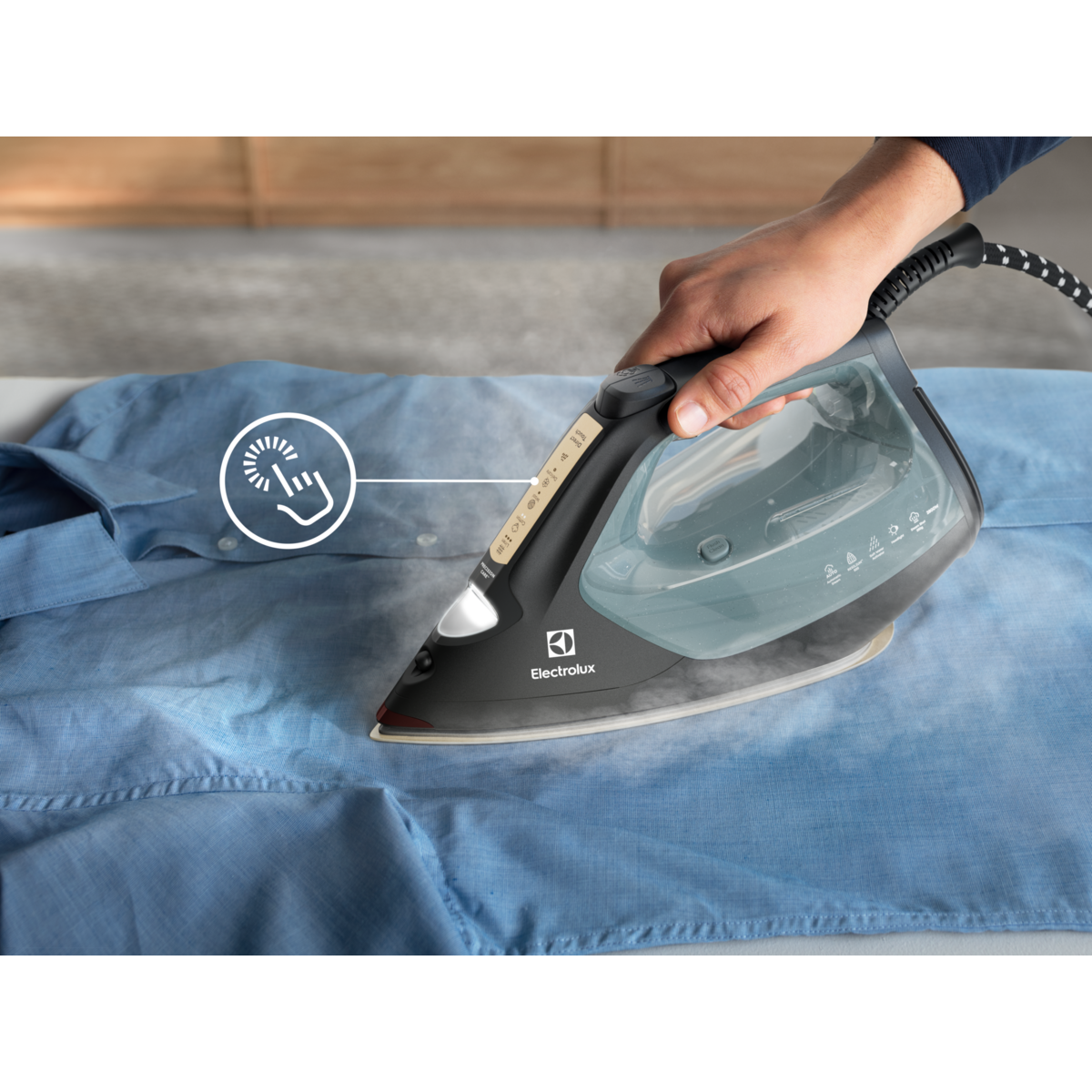 Electrolux - Buharlı Ütü - E8SI2-8OG