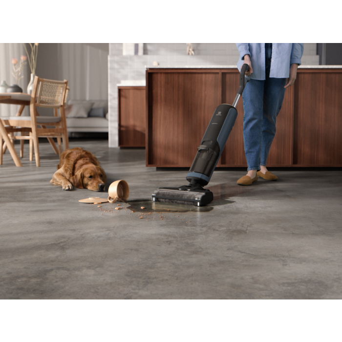 Electrolux - Islak & Kuru Kablosuz Süpürge - EW81U3DB