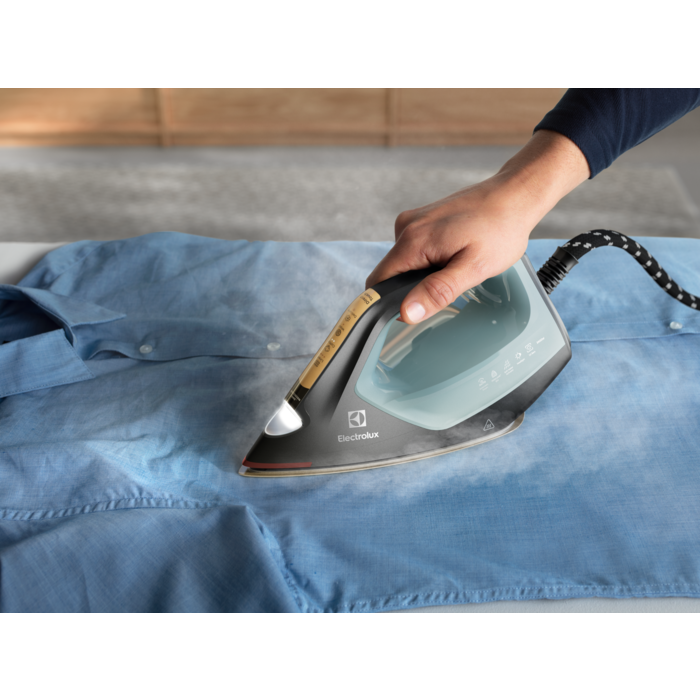 Electrolux - Buhar Kazanlı Ütü - E8ST2-8OG